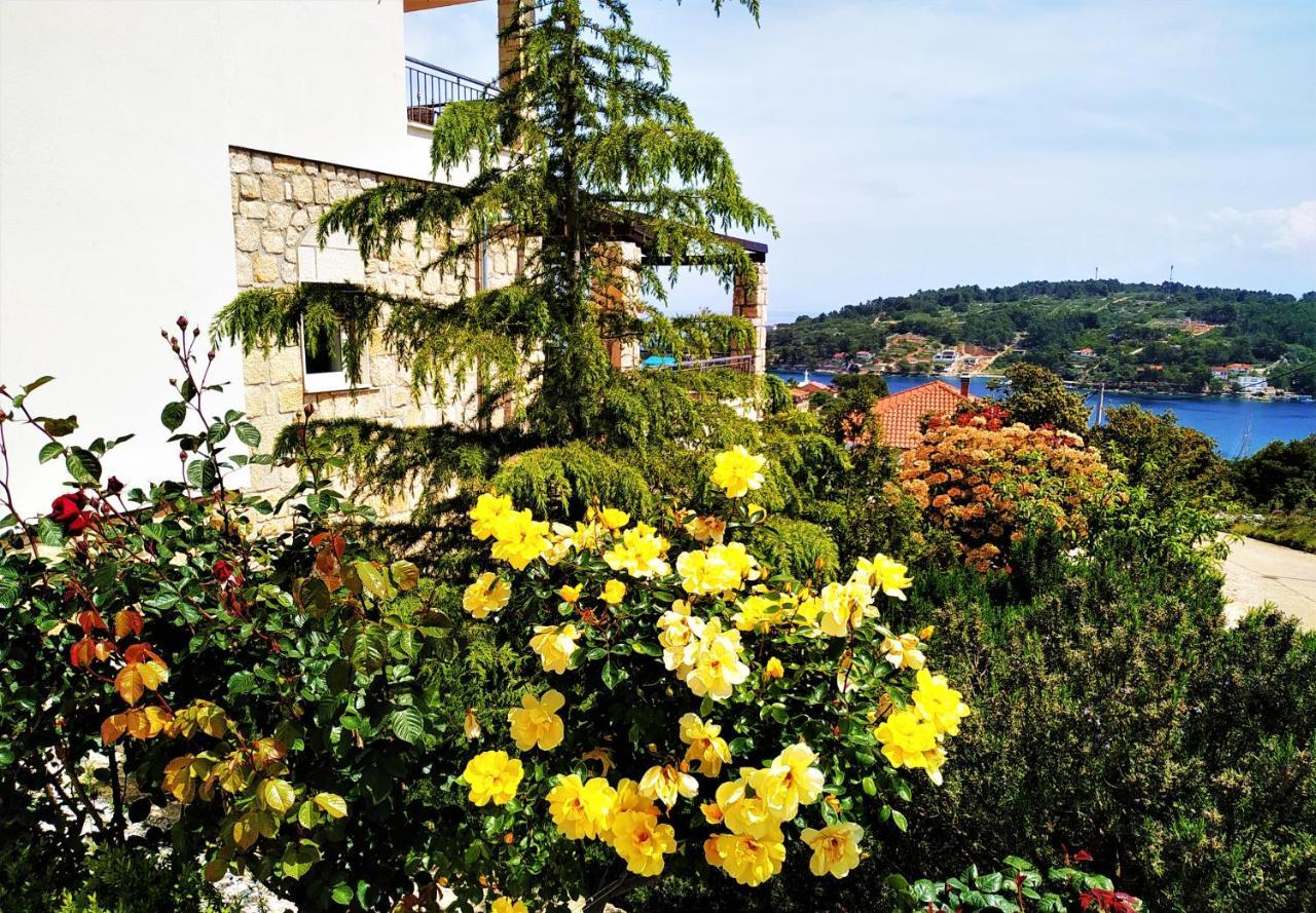 Apartments Kaic Rogač Esterno foto