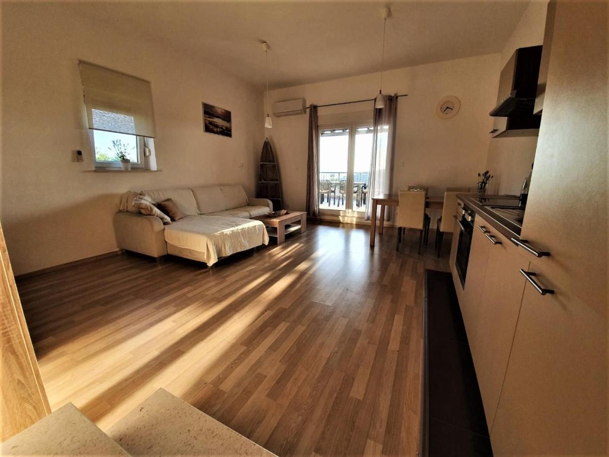 Apartments Kaic Rogač Esterno foto