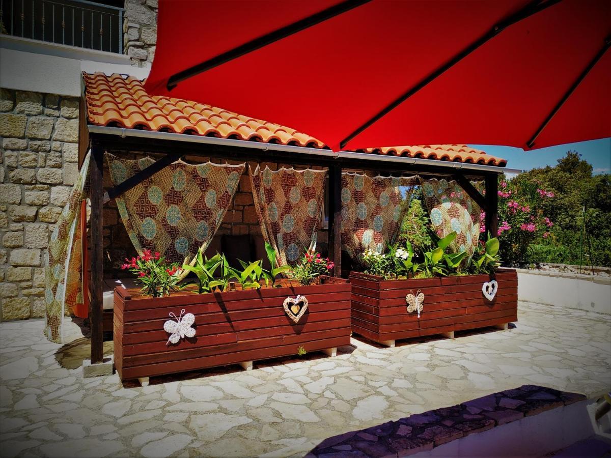 Apartments Kaic Rogač Esterno foto