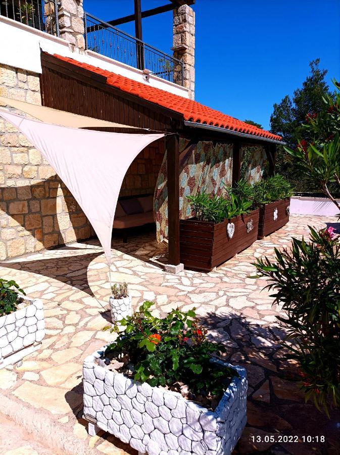 Apartments Kaic Rogač Esterno foto
