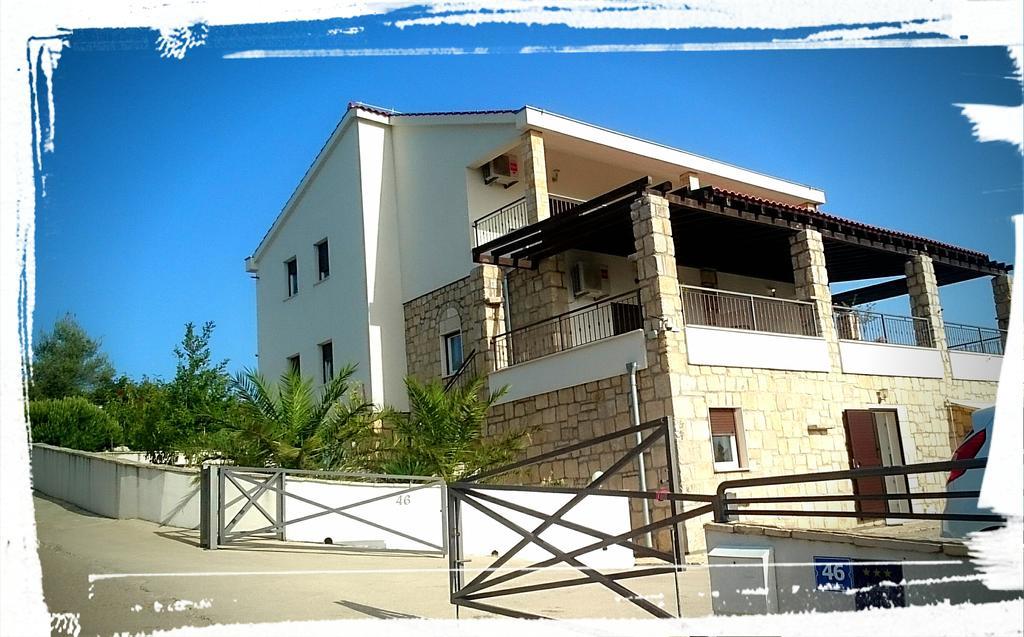 Apartments Kaic Rogač Esterno foto