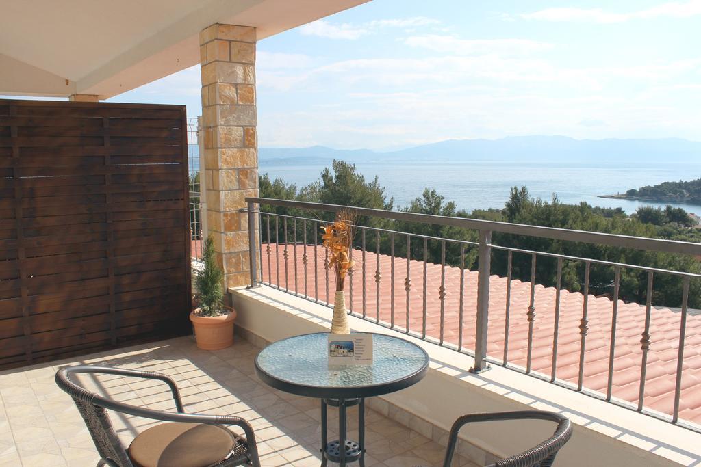 Apartments Kaic Rogač Esterno foto