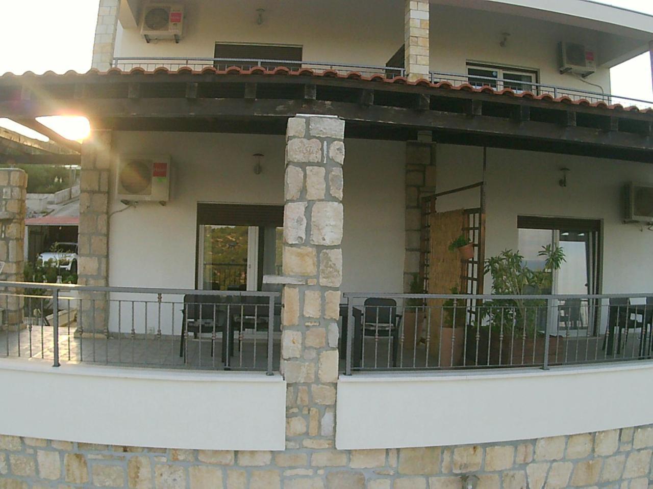 Apartments Kaic Rogač Esterno foto